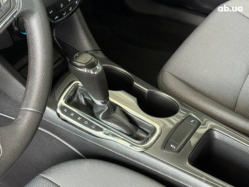 Chevrolet Cruze 2018 белый - фото 15