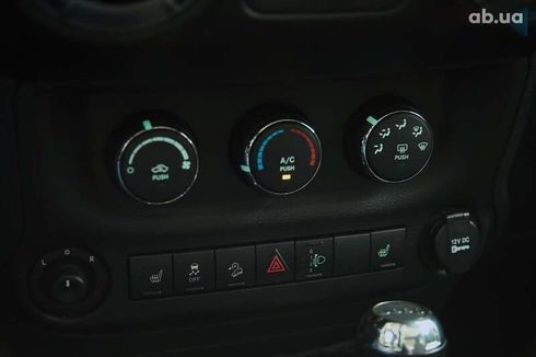 Jeep Wrangler 2017 - фото 15