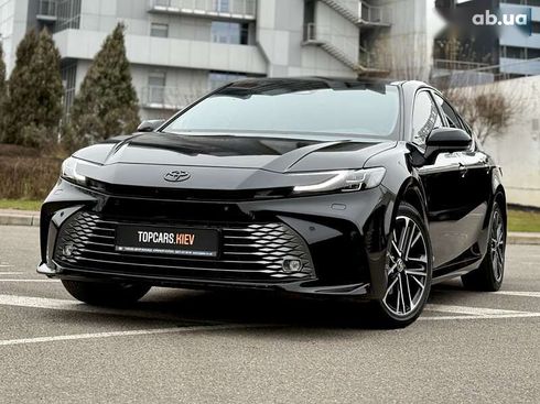 Toyota Camry 2024 - фото 2