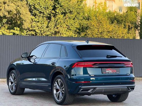 Audi Q8 2021 - фото 6