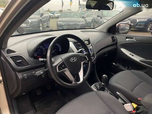 Hyundai Accent 2011 - фото 11