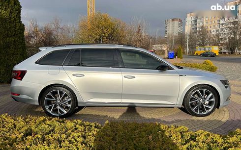 Skoda Superb 2018 - фото 8