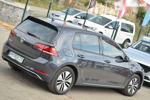 Volkswagen e-Golf 2020 - фото 16