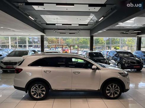 Kia Sorento 2019 - фото 8