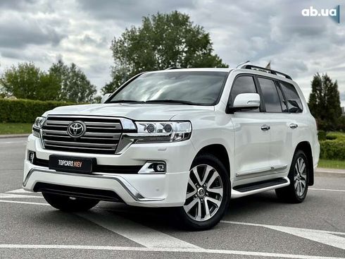 Toyota Land Cruiser 2017 - фото 4