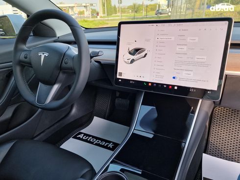 Tesla Model 3 2019 белый - фото 42