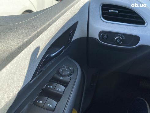 Chevrolet Bolt 2018 серый - фото 11