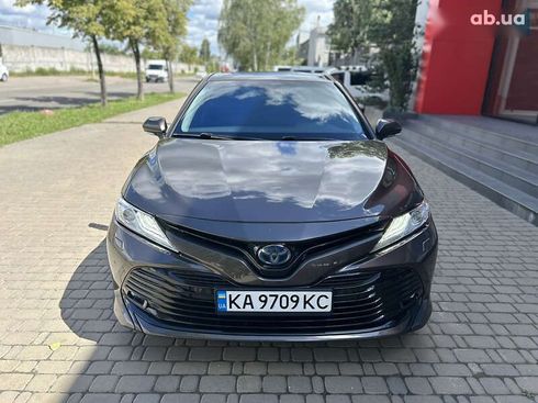 Toyota Camry 2020 - фото 4