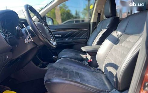 Mitsubishi Outlander 2015 - фото 11
