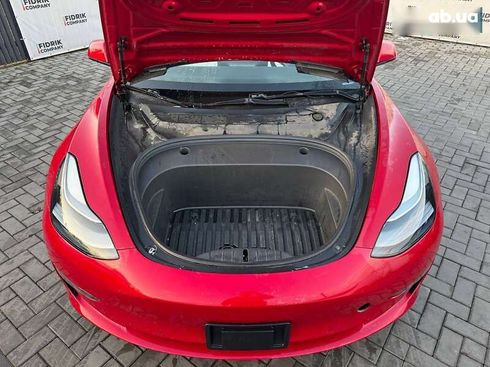 Tesla Model 3 2021 - фото 8