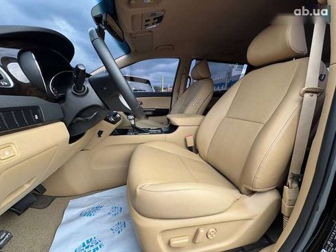Kia Carnival 2018 - фото 20
