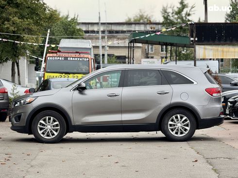 Kia Sorento 2016 серый - фото 2