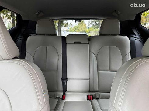 Volvo XC40 2018 белый - фото 23
