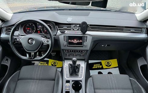 Volkswagen Passat 2015 - фото 12