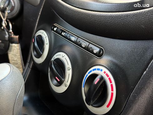 Hyundai i10 2009 желтый - фото 41