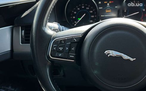 Jaguar XF 2017 - фото 17