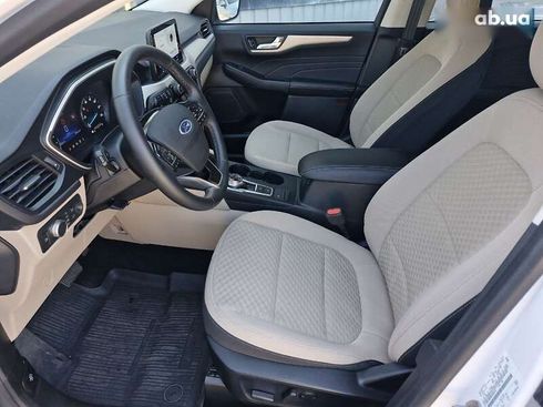 Ford Escape 2021 - фото 17