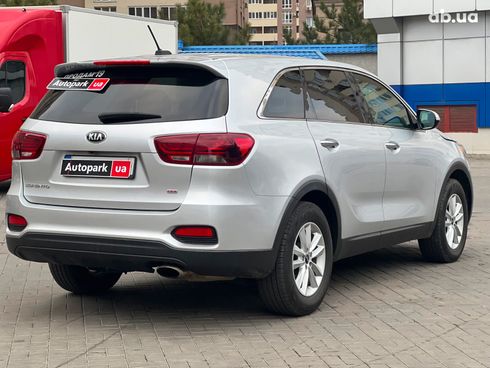 Kia Sorento 2019 серый - фото 9