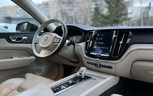 Volvo XC60 2020 - фото 10