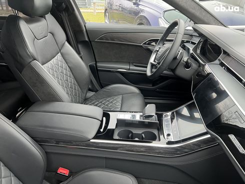 Audi A8 2021 - фото 34