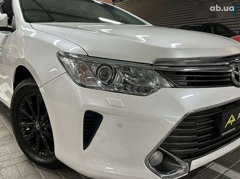 Toyota Camry 2015 - фото 8