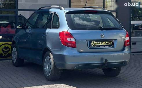 Skoda Fabia 2010 - фото 4