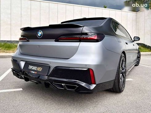 BMW i7 2022 - фото 18