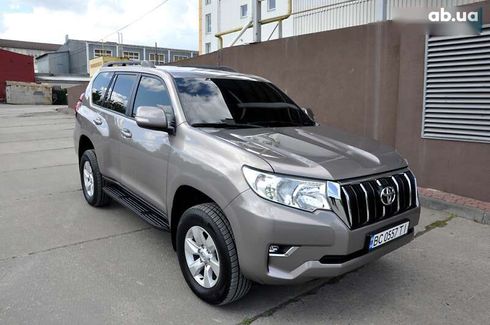 Toyota Land Cruiser Prado 2018 - фото 3