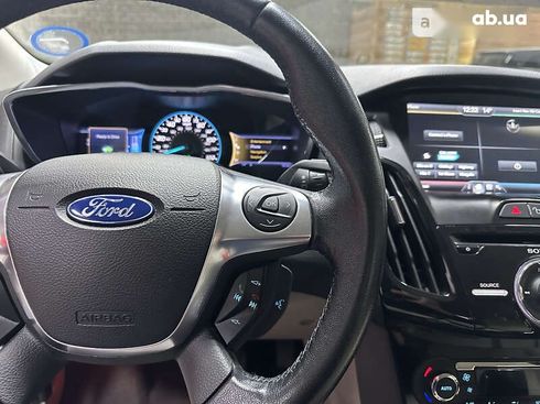 Ford Focus 2012 - фото 25