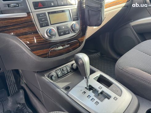 Hyundai Santa Fe 2010 коричневый - фото 18