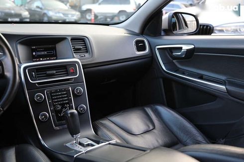 Volvo S60 2014 - фото 11