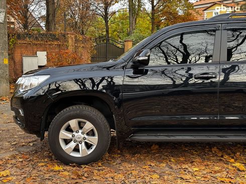 Toyota Land Cruiser Prado 2018 черный - фото 11