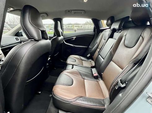 Volvo V40 Cross Country 2016 - фото 25