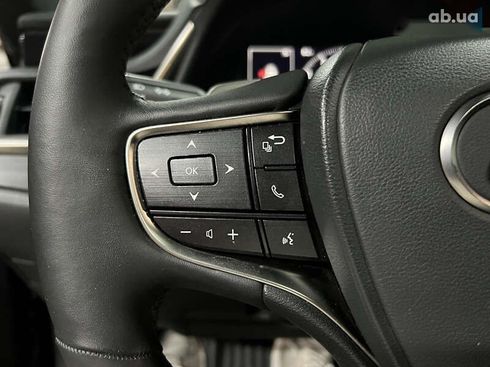Lexus ES 2018 - фото 22