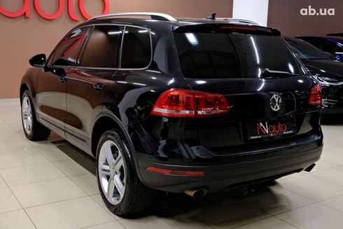 Volkswagen Touareg 2016 черный - фото 4