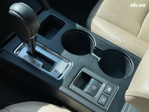 Subaru Outback 2018 белый - фото 18