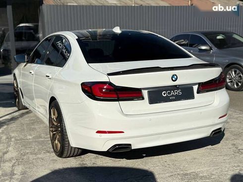 BMW 5 серия 2017 - фото 6