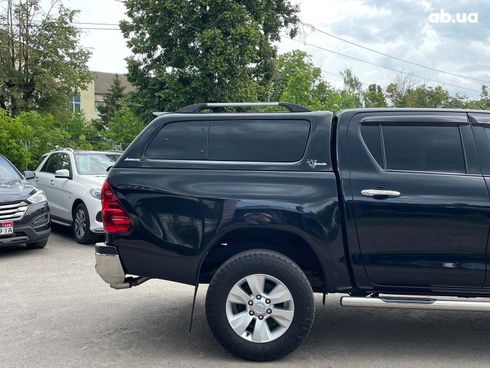 Toyota Hilux 2015 черный - фото 10