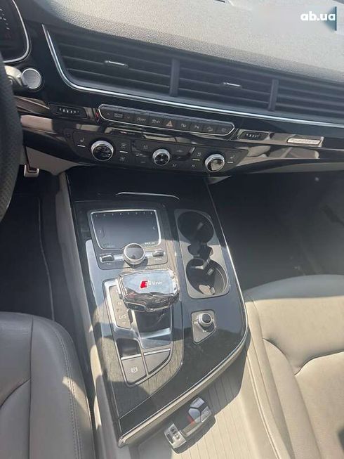 Audi Q7 2017 - фото 14