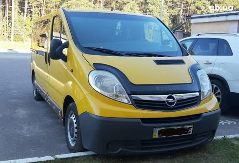 Opel Vivaro 2007 желтый - фото 1