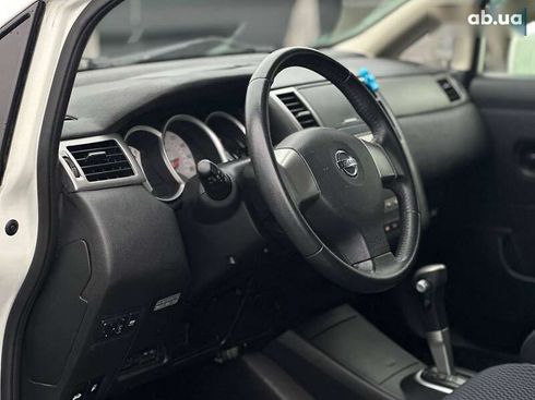 Nissan Tiida 2012 - фото 9