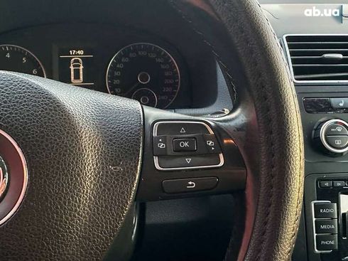 Volkswagen Touran 2012 - фото 20