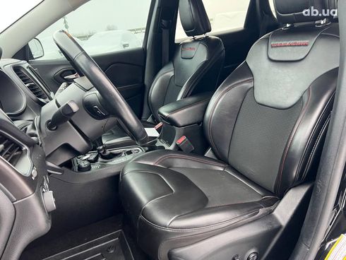 Jeep Cherokee 2019 черный - фото 36