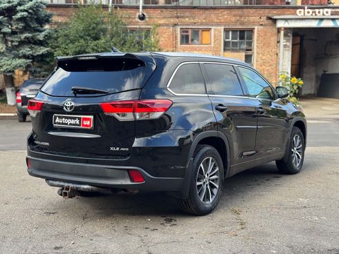 Toyota Highlander 2017 черный - фото 6