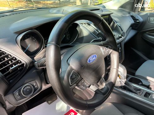 Ford Escape 2018 серый - фото 23