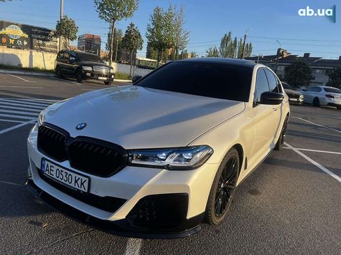 BMW 5 серия 2017 - фото 4