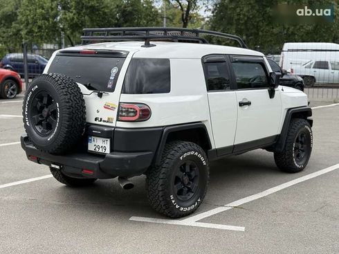 Toyota FJ Cruiser 2008 - фото 2