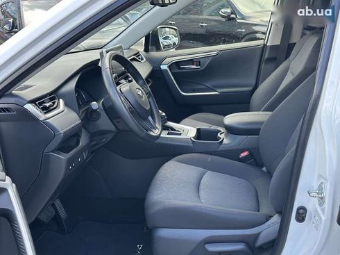 Toyota RAV4 2022 - фото 24