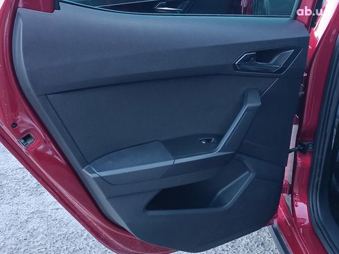 SEAT Arona 2018 красный - фото 31
