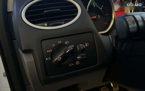 Ford Focus 2010 - фото 13